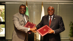 AFX-x-Africa-CDC-Exchange-of-signed-documents.jpeg